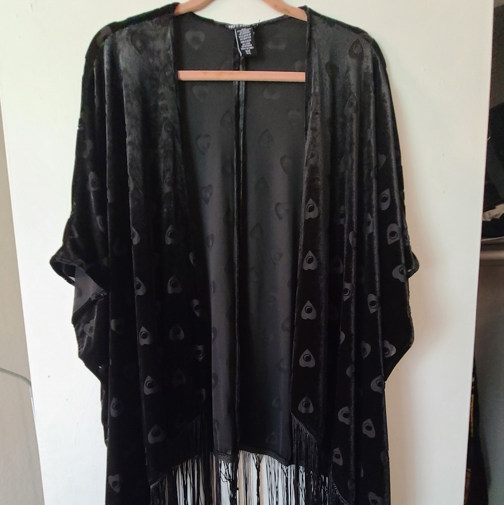 Hot Topic Planchette Kimono
